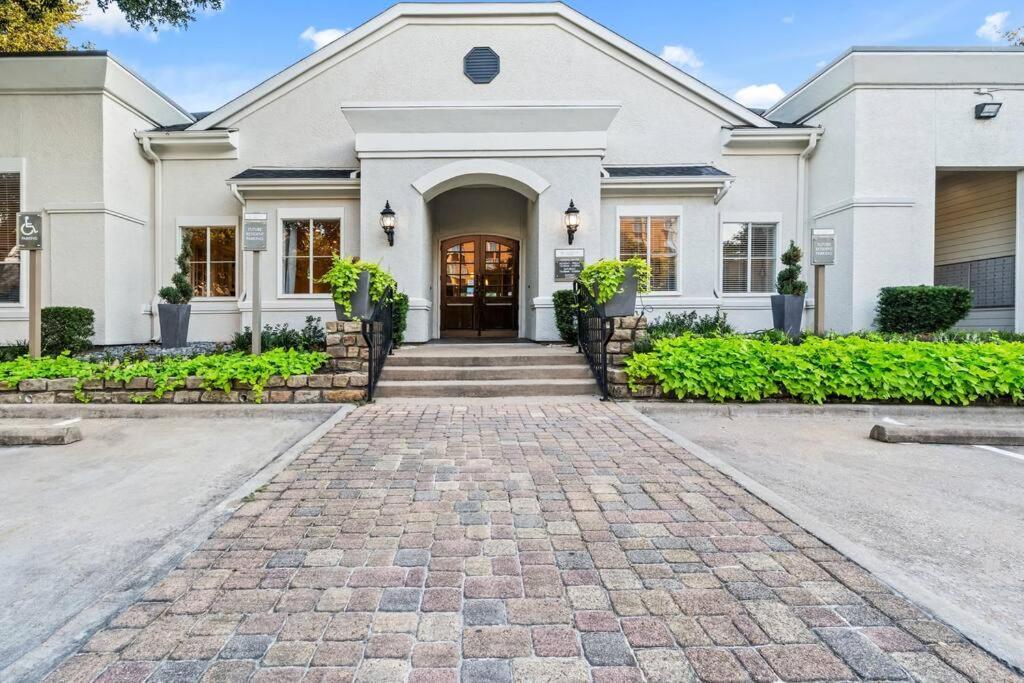 Devine Livings At Hermann Park Apartamento Houston Exterior foto